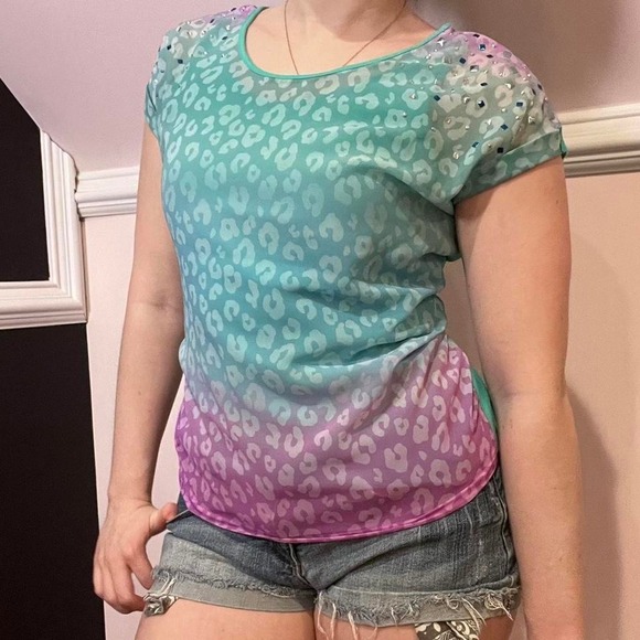 Vintage Tops - ⭐y2k justice teal & purple cheetah‎ print rhinestone top small